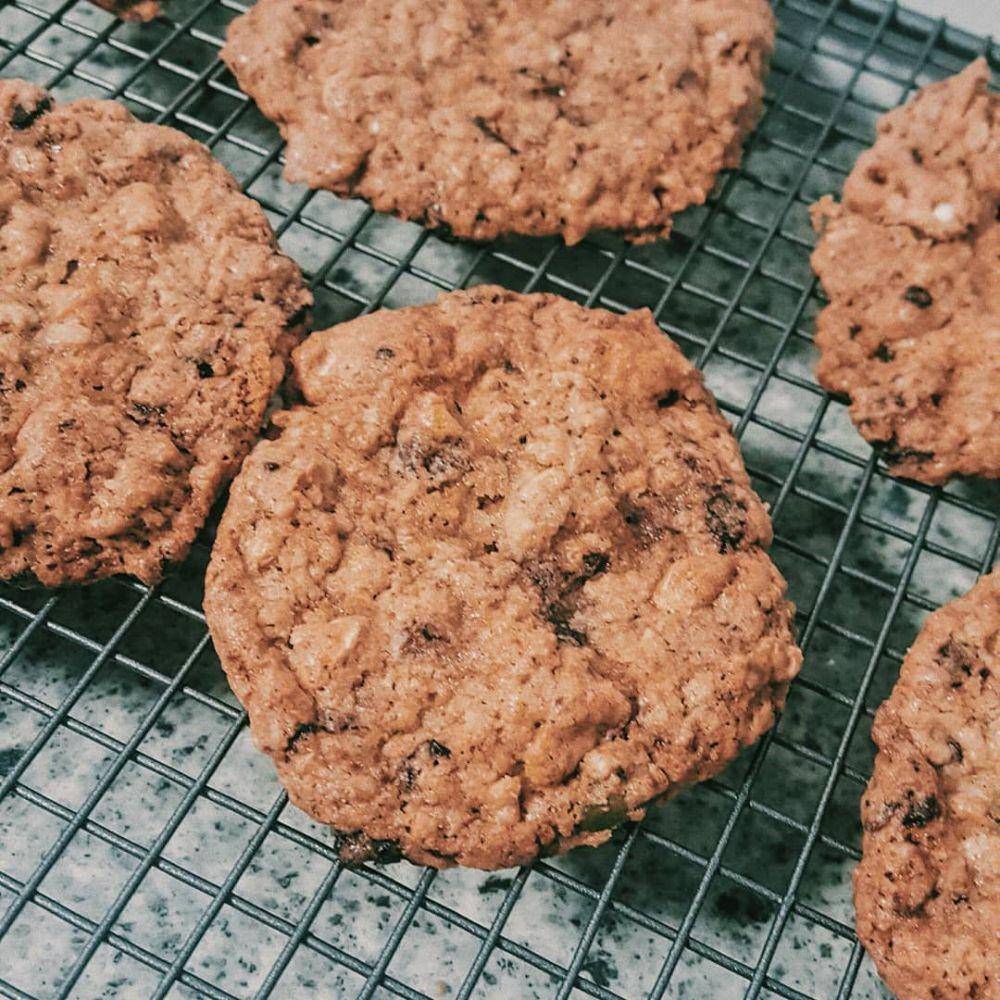 Ilustrasi cereal cookies (instagram.com/botanical.apothecary)