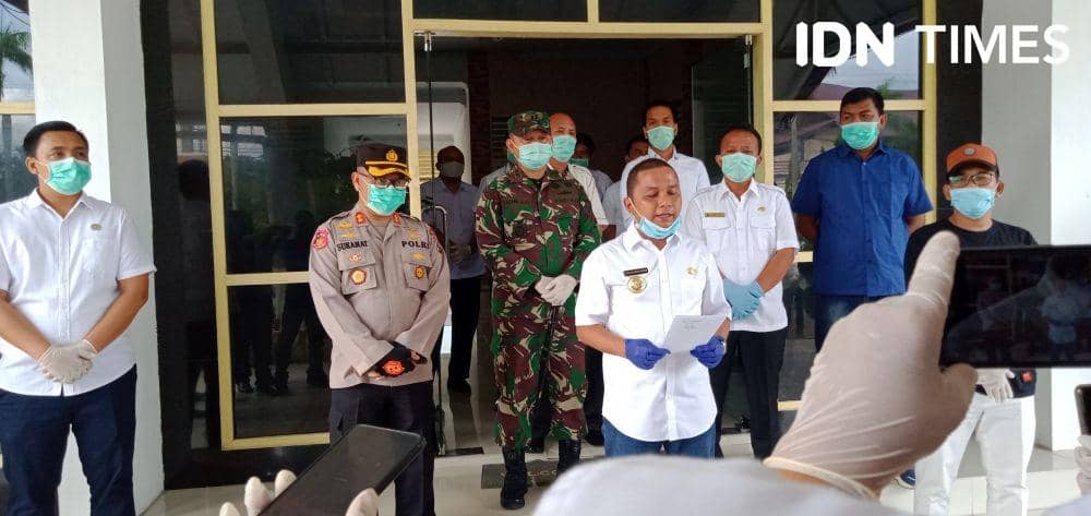 Bupati Tapteng pernah mengimbau agar masyarakat tidak menimbulkan keramaian di tengah Pandemi COVID-19 (IDN Times/Hendra Simanjuntak)