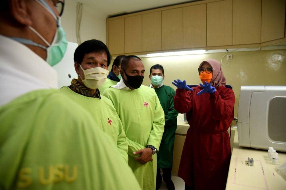 Gubernur Sumut, Edy Rahmayadi memantau dan meresmikan laboratorium PCR di RS USU (IDN Times/ Dok. Istimewa)