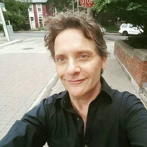 facebook.com/paul.haddad.actor