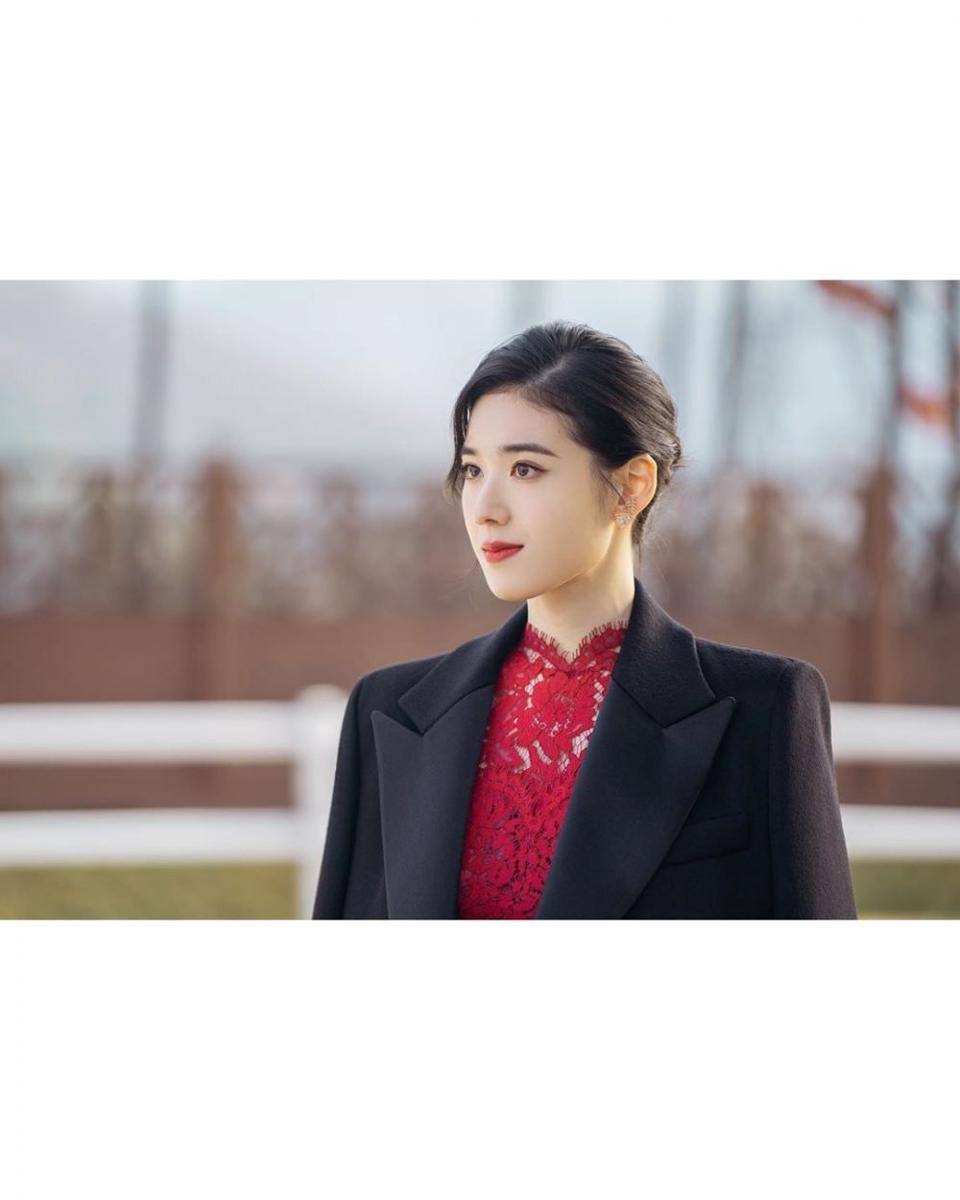 Jung Eun Chae (instagram.com/@keyeastofficial)