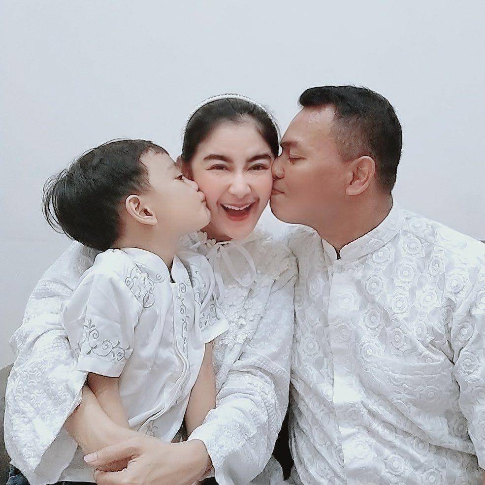 Instagram.com/uutpermatasari