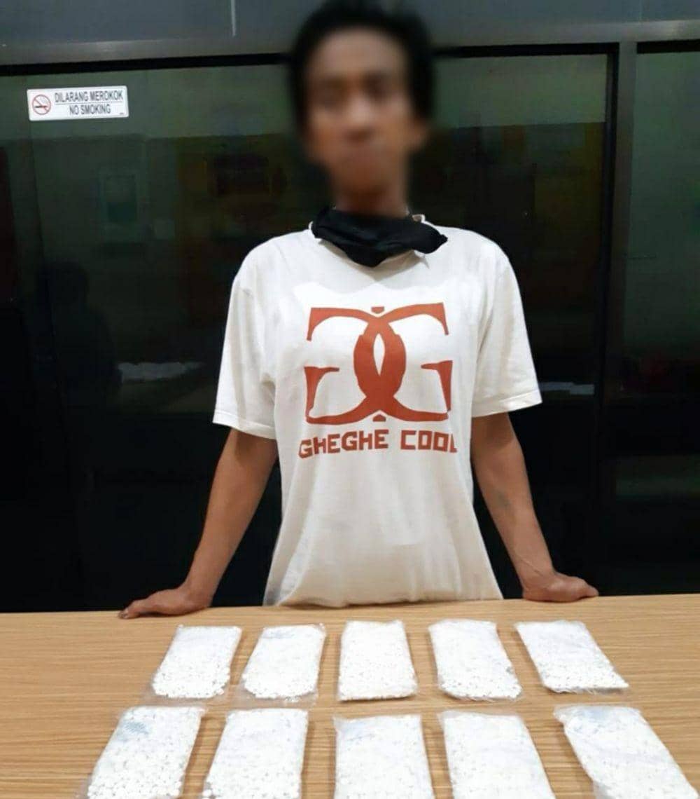 ibu rumah tangga tersangka pemilik dan pedagang pil double L (Dok.Polda Kaltim)