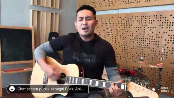 Rio Febrian membawakan lagu-lagunya di acara Jogja Now - Youtube.com/HOOKSpace
