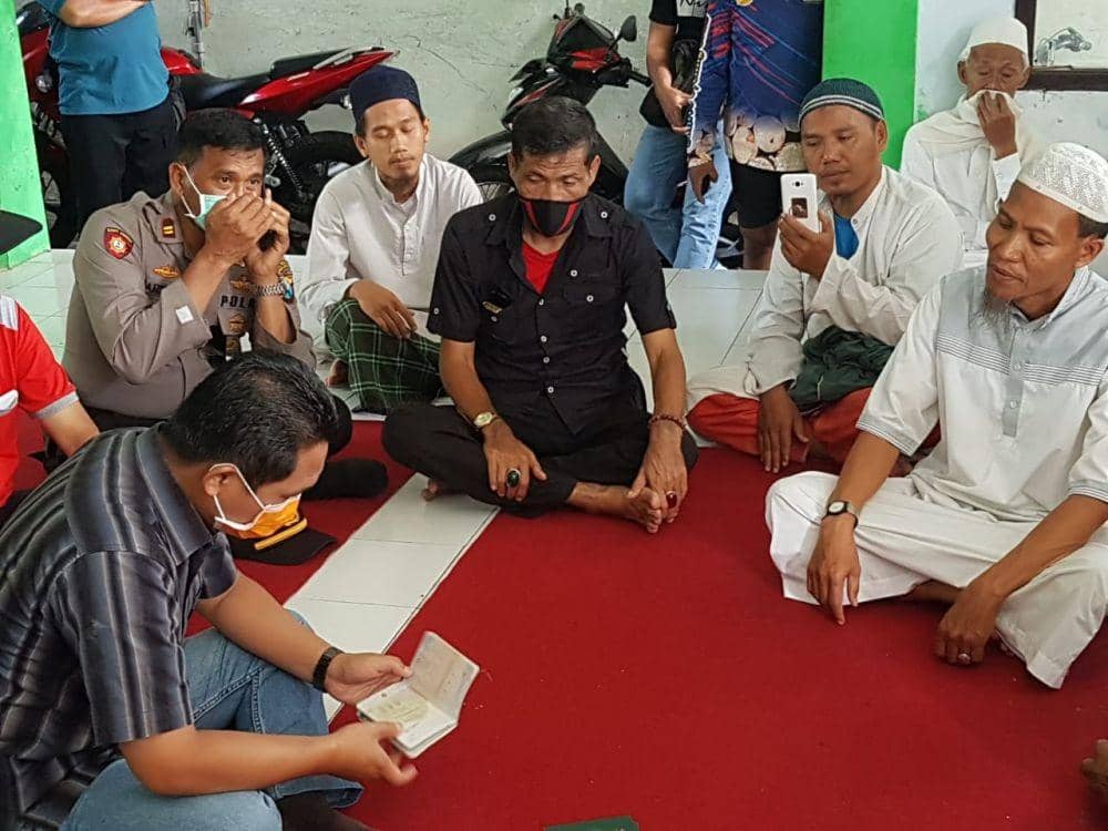 Evakuasi warga Bangladesh yang jemaah Tabligh Akbar Kebon Jeruk di Lumajang. Dokumentasi Pemkab Lumajang