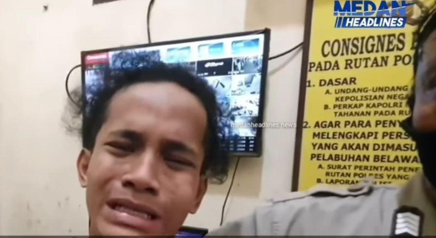 Jadi Tersangka Penghinaan Istri Rasulullah, Youtuber Medan Menangis