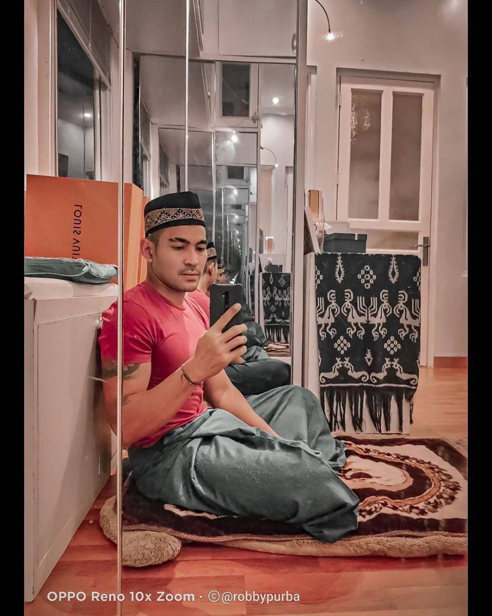 Instagram.com/robbypurba