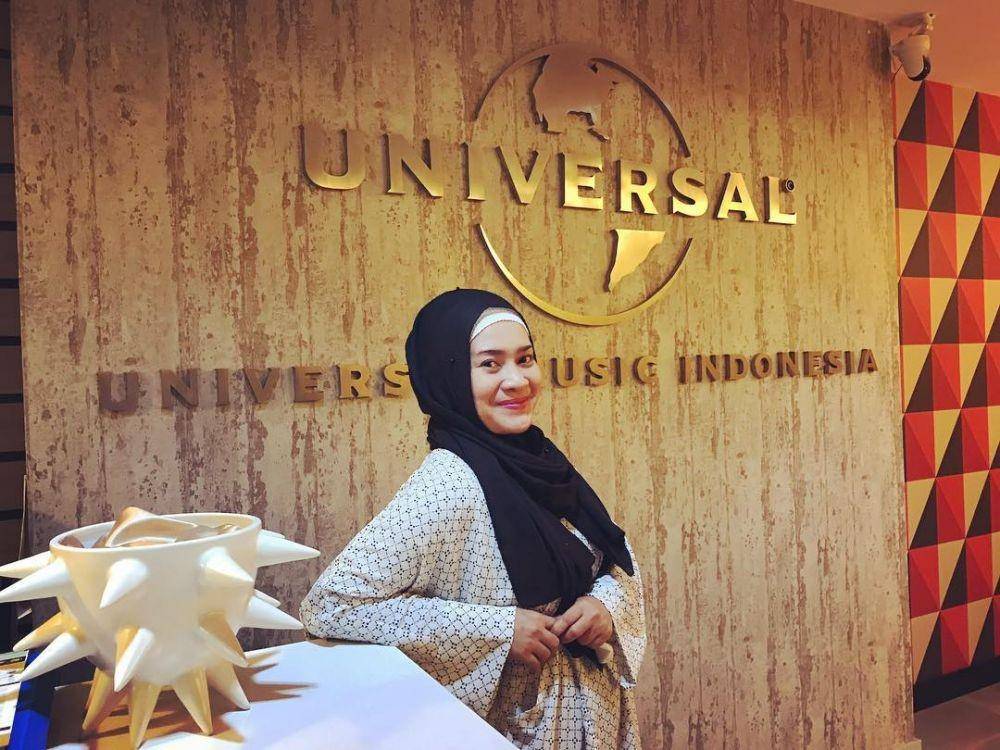 Instagram.com/ikkenurjanah0518