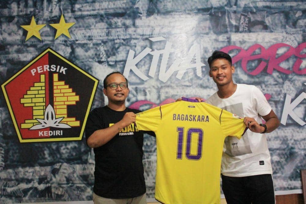 Dua pemain Persik Kediri lelang jersey bantu penanganan COVID-19, IDN Times/ istimewa