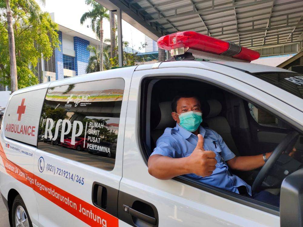 Suparmin, Sopir Ambulans Pasien COVID-19 di Rumah Sakit Pusat Pertamina (RSPP) (Dok. Humas RSPP)