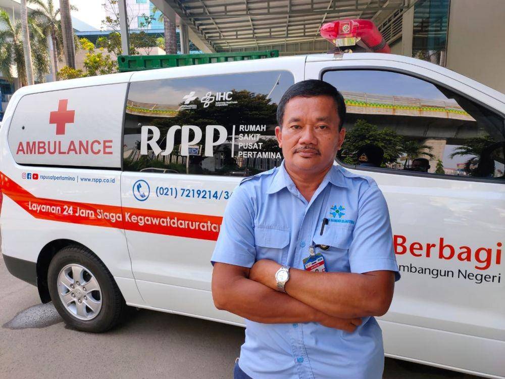 Suparmin, Sopir Ambulans Pasien COVID-19 di Rumah Sakit Pusat Pertamina (RSPP) (Dok. Humas RSPP)