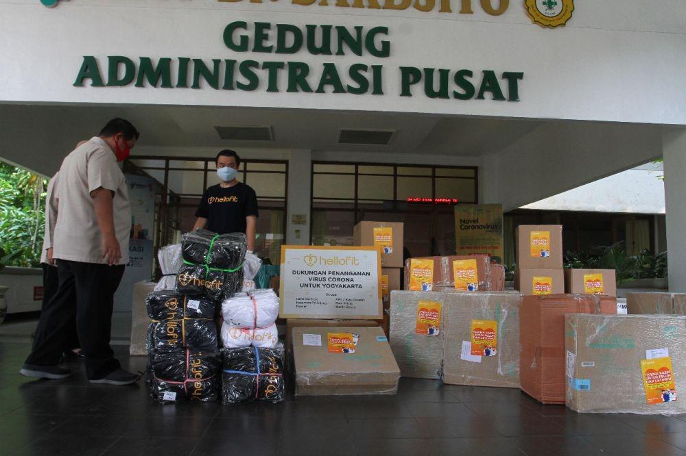 Bantuan APD untuk Rumah Sakit (Dok. Hellofit)