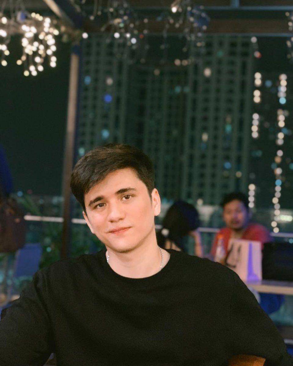Instagram.com/jamesthoms