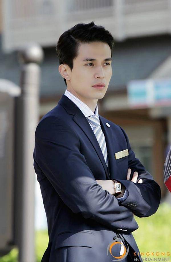 Twitter.com/@hotelkingtweets