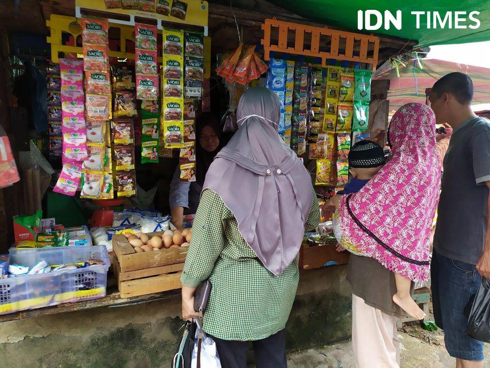 Situasi di Pasar Palembang (IDN Times/Feny Maulia Agustin)