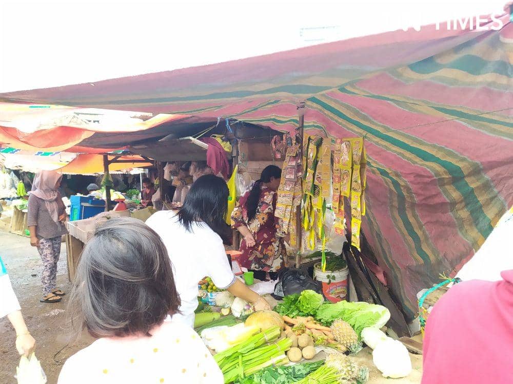 Situasi di Pasar Palembang (IDN Times/Feny Maulia Agustin)
