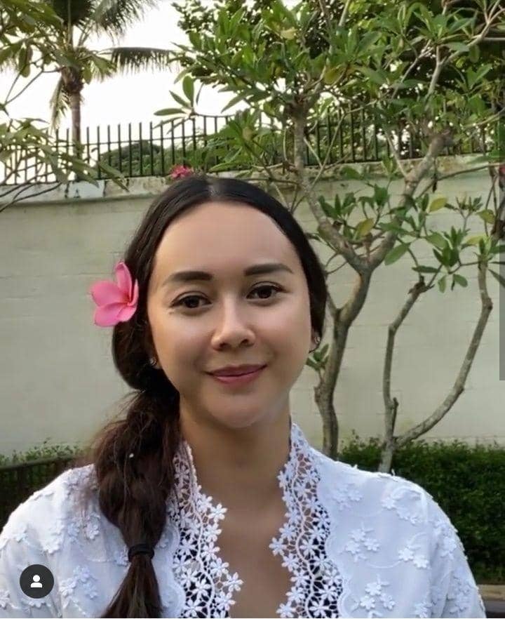 instagram.com/aurakasih