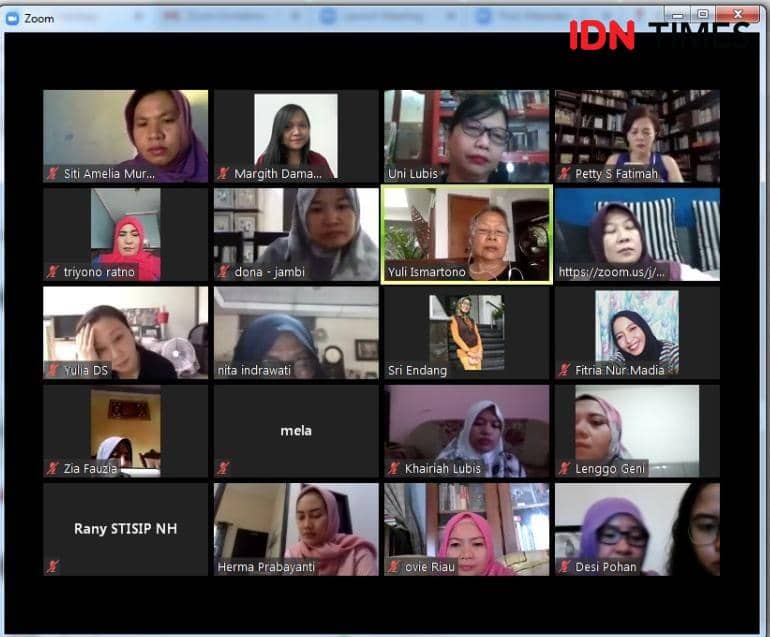 Zoom meeting FJPI Diskusi Jurnalis Perempuan Bicara Kartini di Era Pandemik Virus Corona (IDN Times/Uni Lubis)