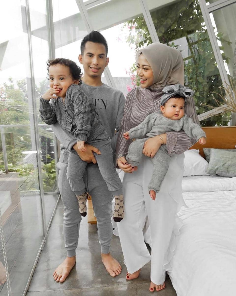 instagram.com/rachelvennya