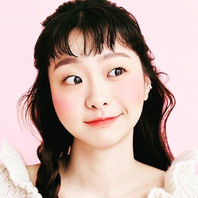 instagram.com/_kimdamiii_daily