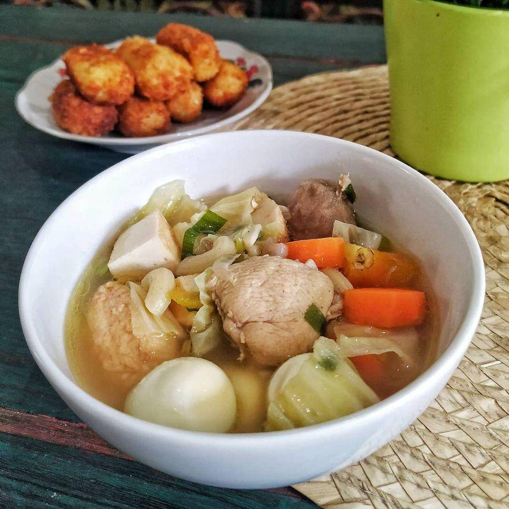 sup ayam (instagram.com/brecxellentfood)
