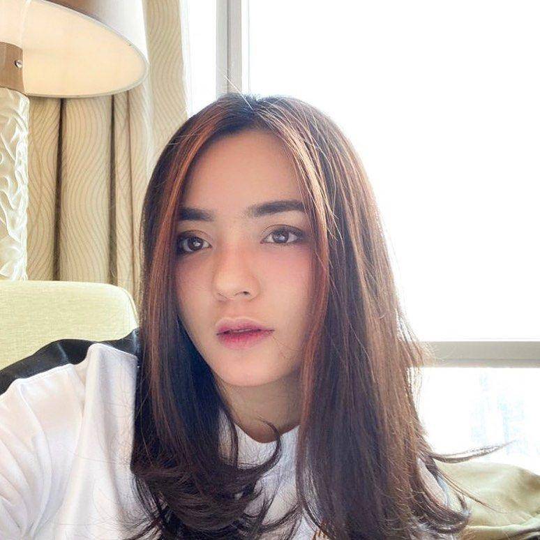 instagram.com/gitasinaga