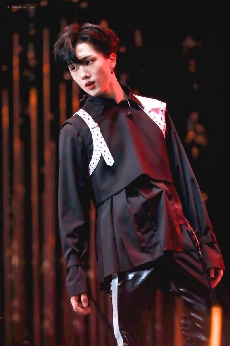 twitter.com/BlackCandy0205