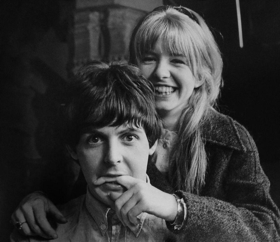 10 Potret Lawas Jane Asher, Mantan Kekasih Paul McCartney yang Menawan