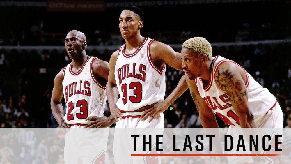 Michael Jordan, Scottie Pippen, dan skuat Chicago Bulls di The Last Dance (Website/vulture.com)
