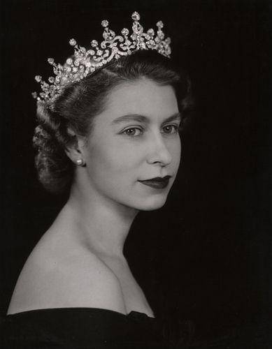 Ratu Elizabeth II (rct.uk)