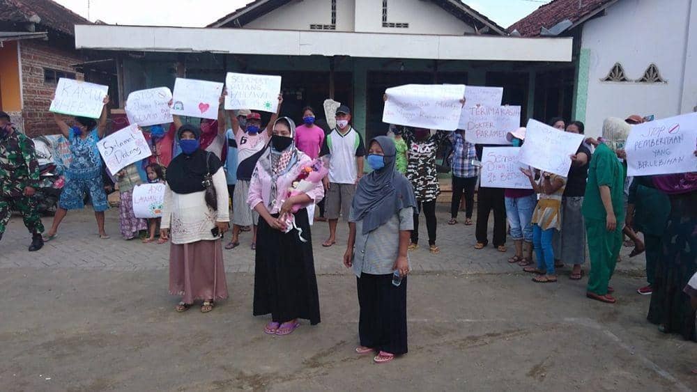 Sembuh dari COVID-19, Perawat di Tulungagung Disambut Tetangganya