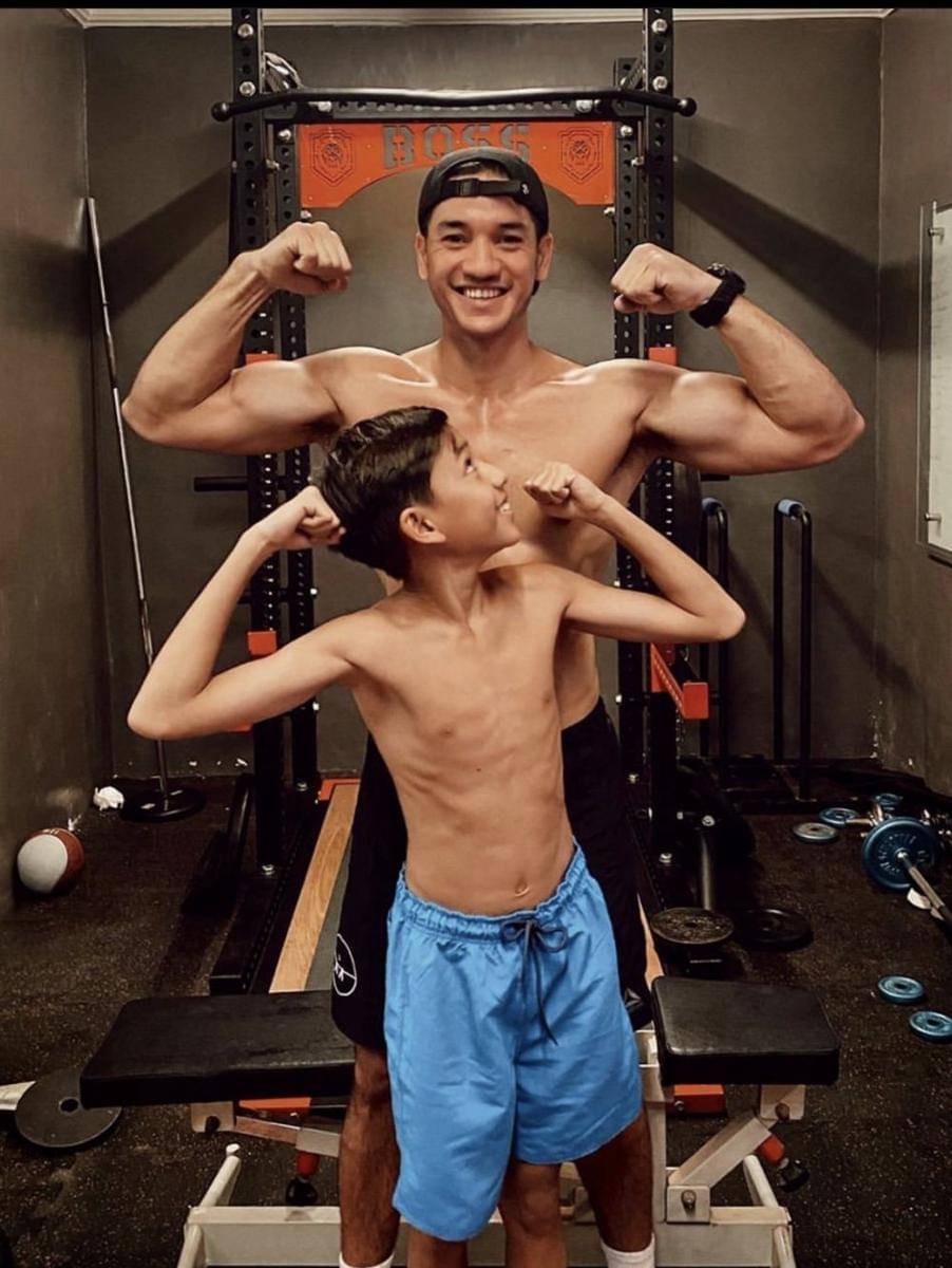 Instagram.com/andre white. _