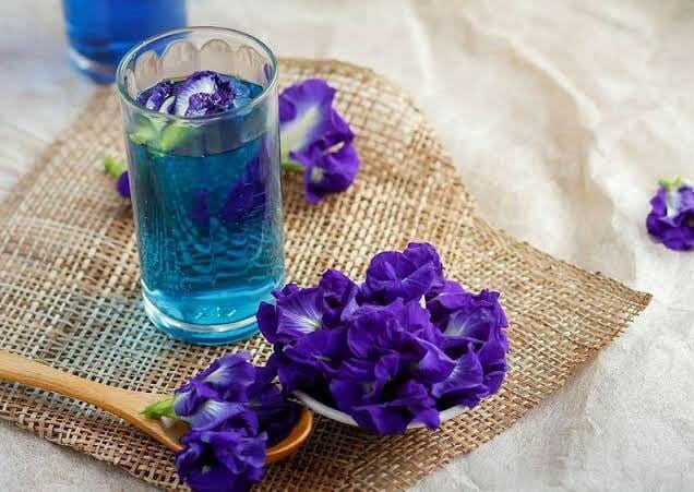 Bosan Minum Kopi? Coba 5 Teh Herbal Ini dengan Meraciknya Sendiri