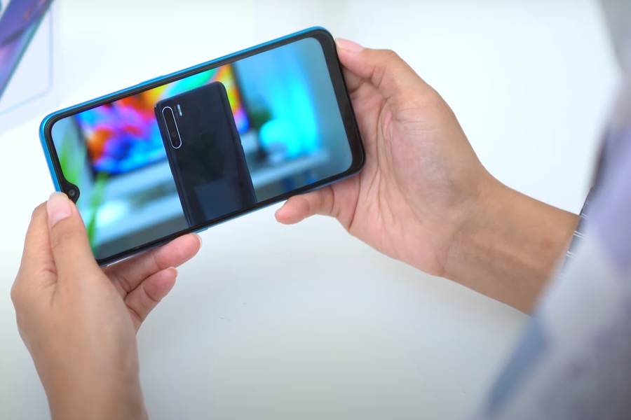 ilustrasi OPPO A12 (youtube.com/Arrinish)