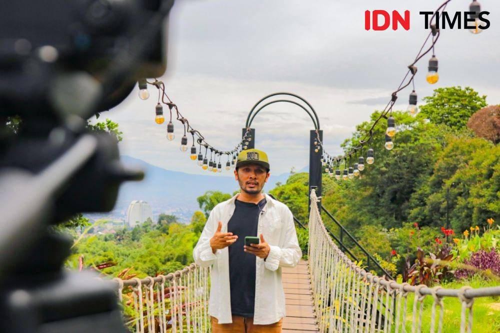Ustaz Hanan Hataki dalam Acara Sore-Sore Berkah By IDN Times (Dok. IDN Times)