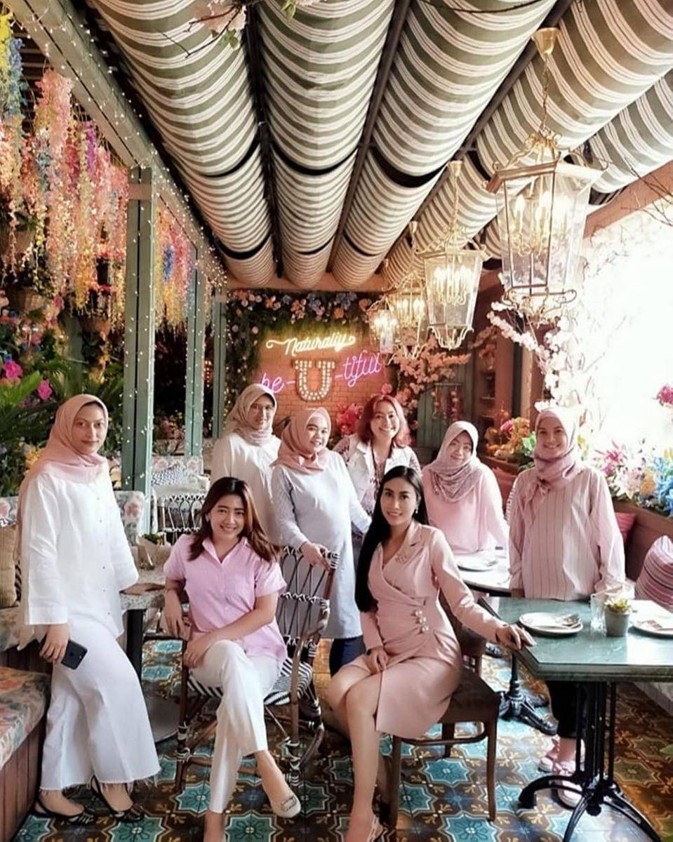 Instagram.com/dewiidewiii/