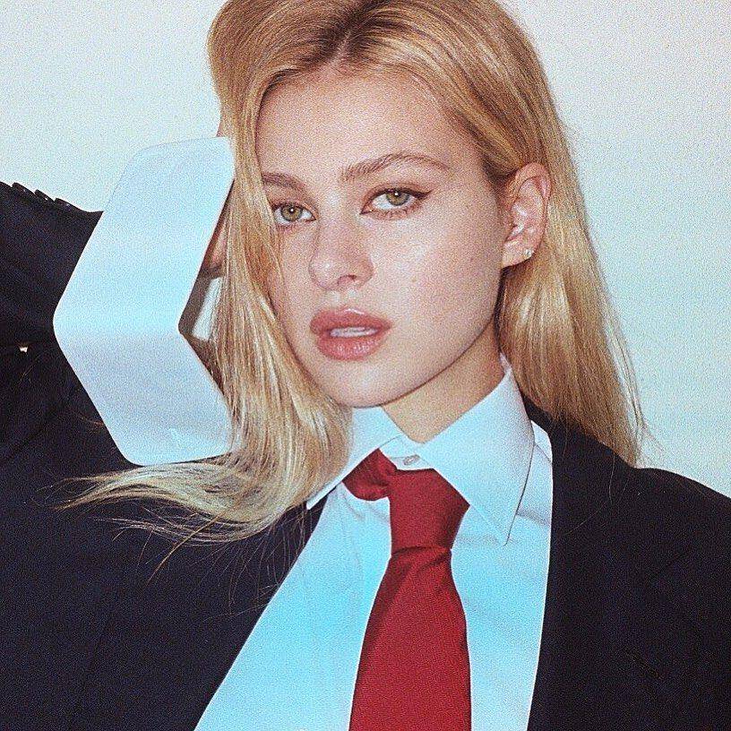 instagram.com/nicolaannepeltz/