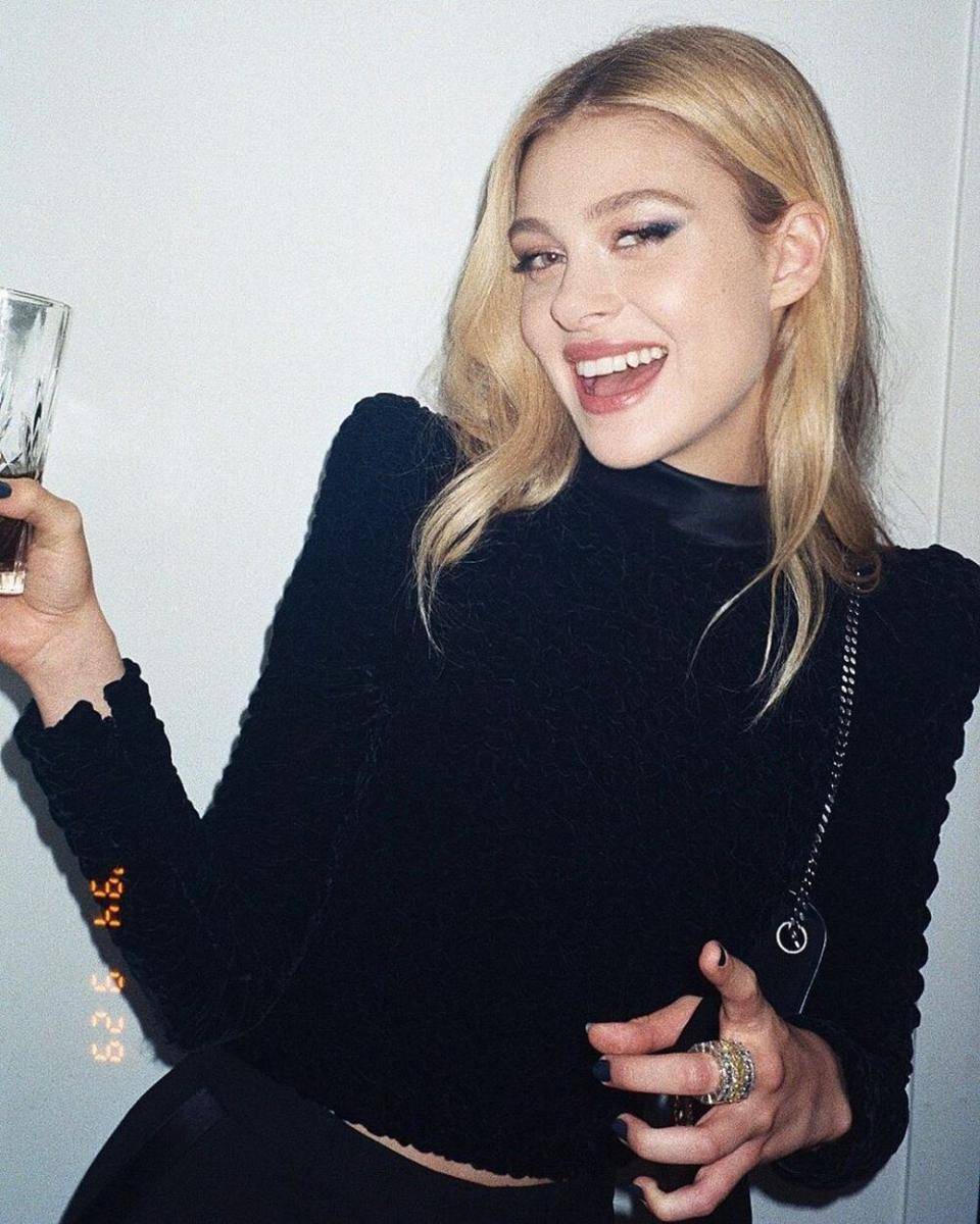 instagram.com/nicolaannepeltz/