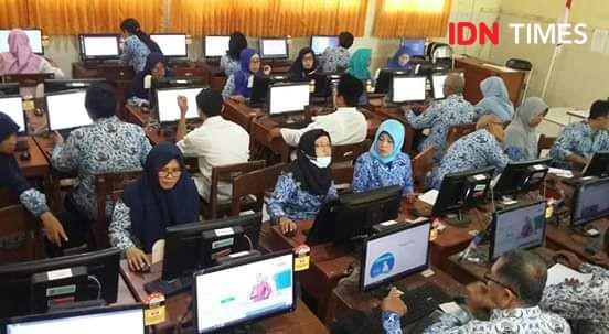 Belajar Online, Sekolah di Semarang Kelabakan, Kuota Internet Jebol