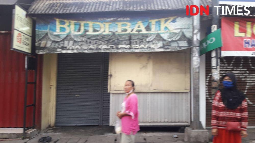 Ruko-ruko di pasar Ciputat (IDN Times/Muhamad Iqbal)
