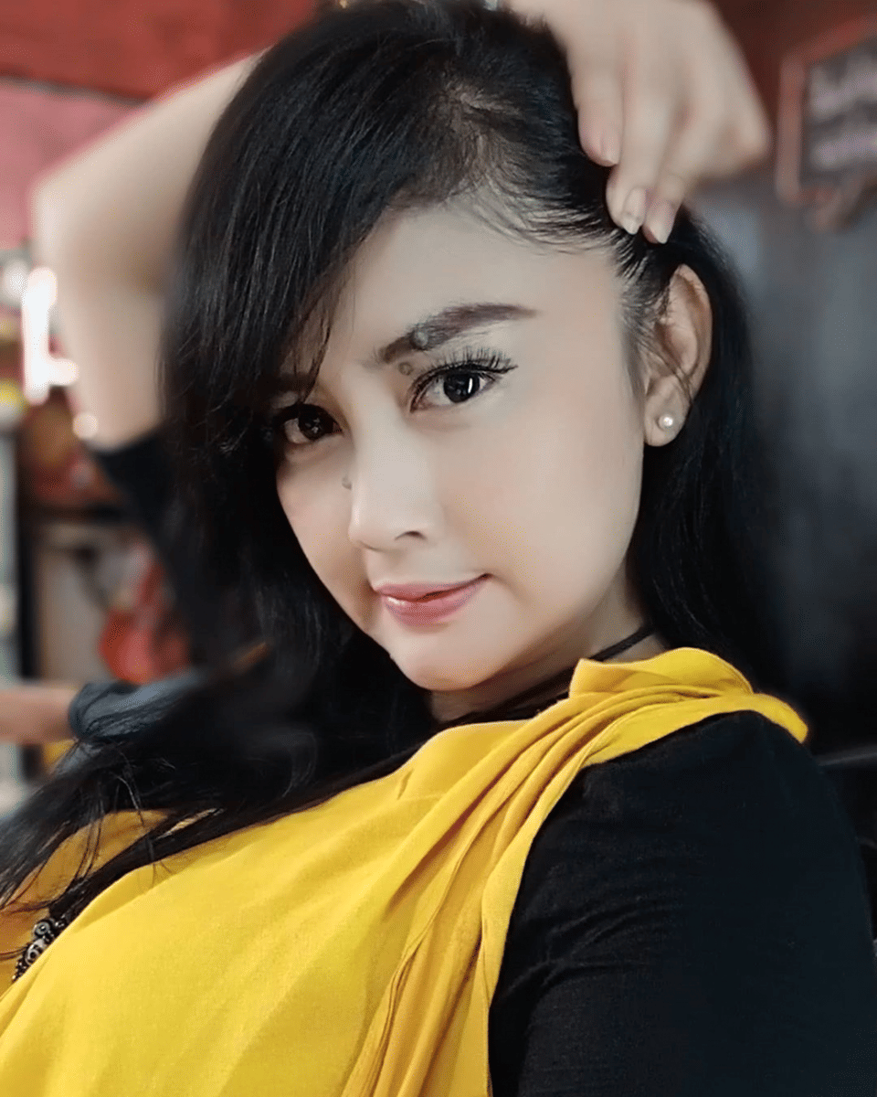 Instagram.com/ikakartika999