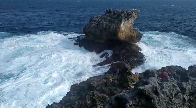 Memancing di Batu Karang, Dua Orang Terjebak Ombak Tiga Hari