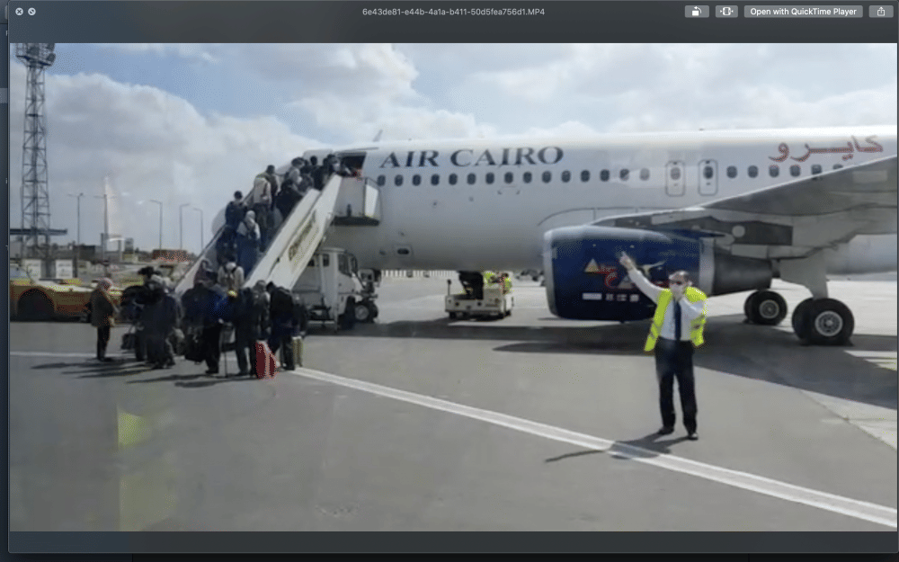 WNI di Mesir pulang ke tanah air dengan penerbangan khusus Air Cairo, Sabtu siang waktu setempat. Dok. IDN Times