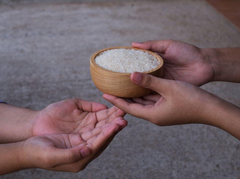 Bacaan Niat Zakat Fitrah untuk Diri Sendiri, Istri dan Anak