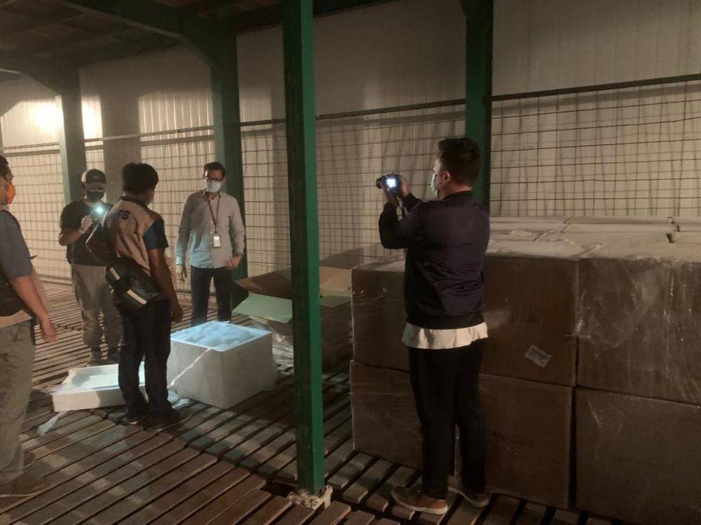 Alat tes polymerase chain reaction (PCR) telah tiba di Indonesia (Dok. IDN Times/BNPB)