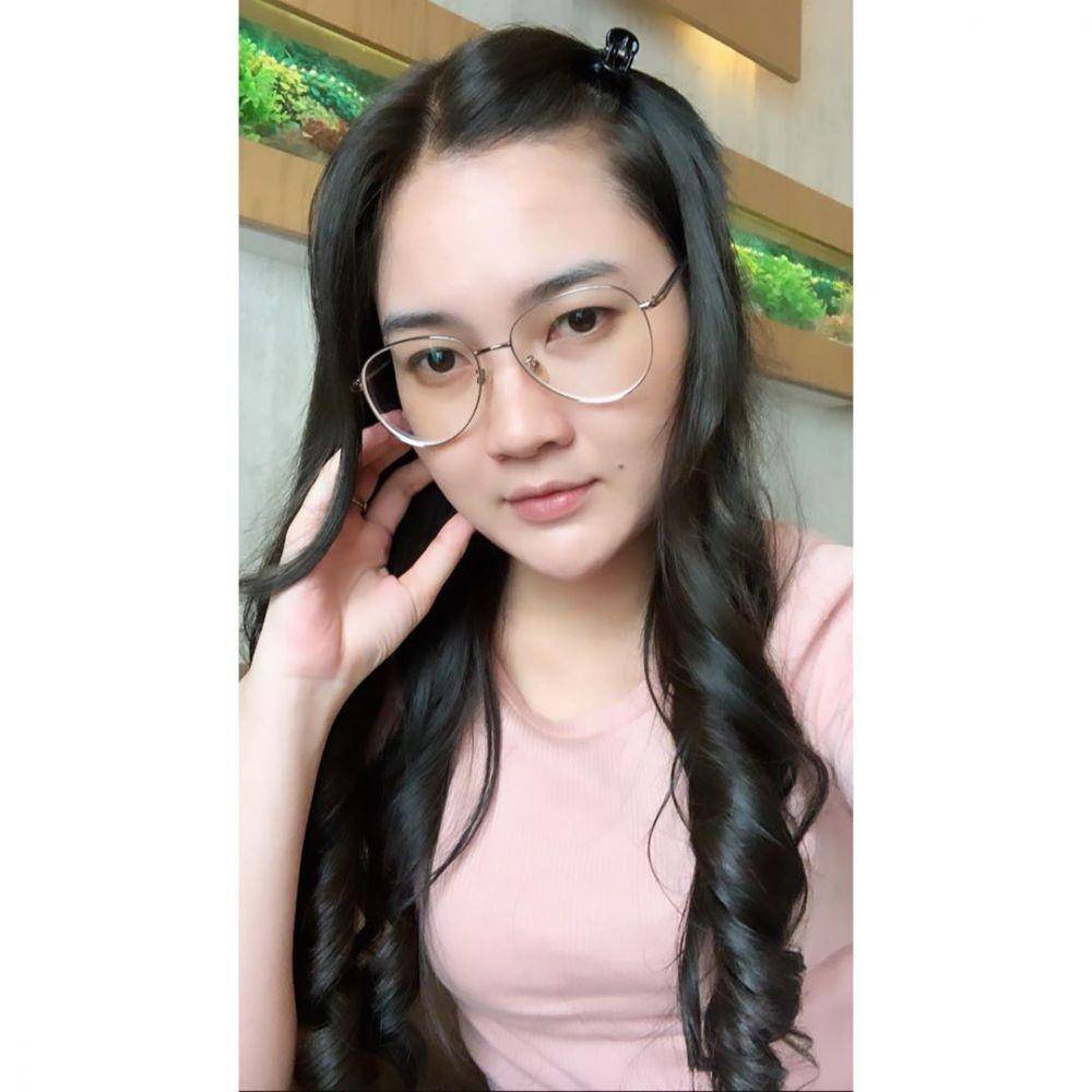 instagram.com/nellakharism