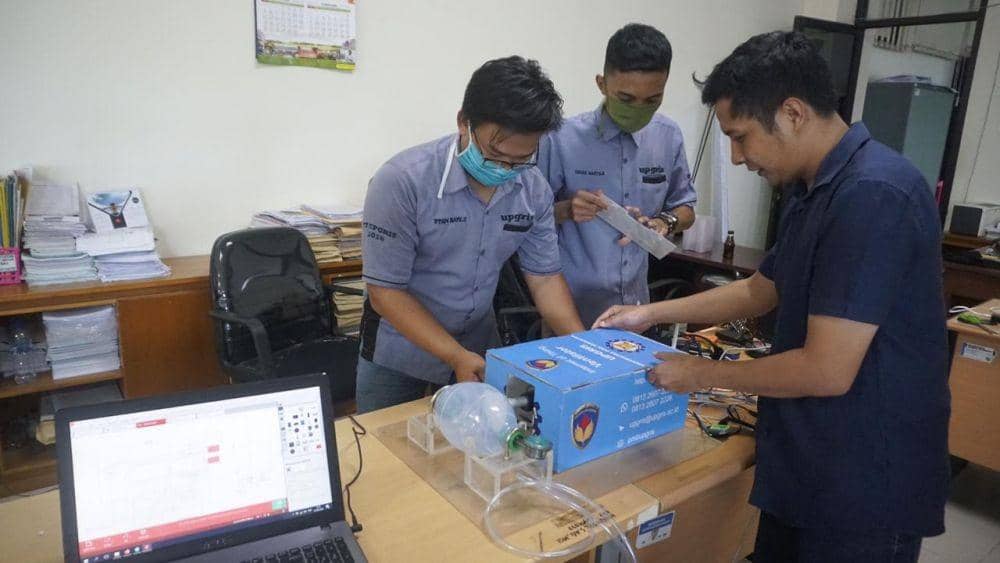 Dosen UPGRIS ciptakan ventilator atau alat bantu nafas berbasis (IoT). Dok UPGRIS