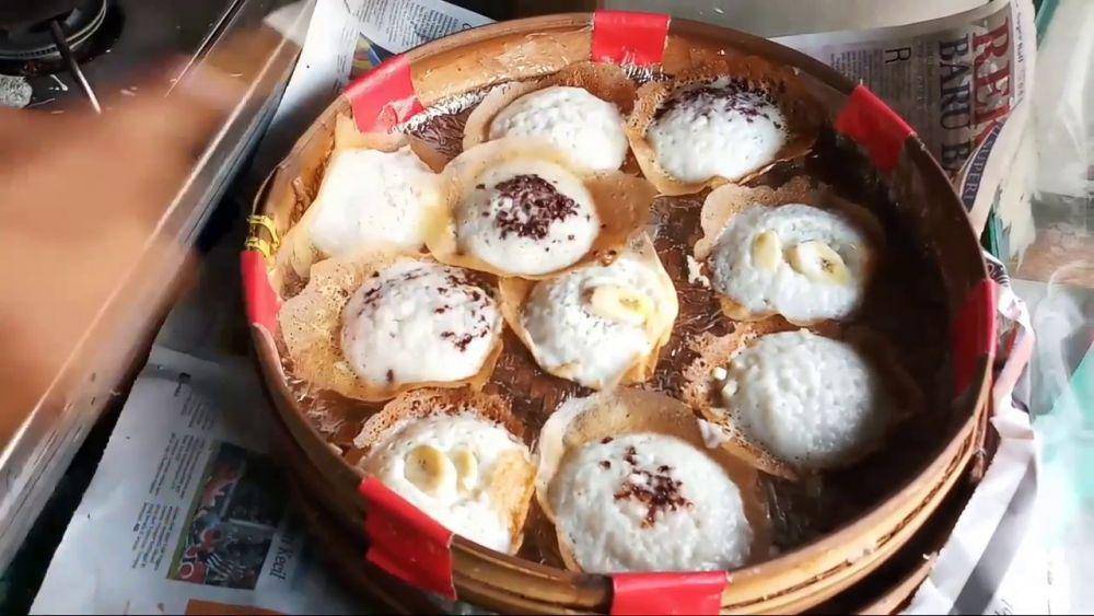 surabi (youtube/street foods village)