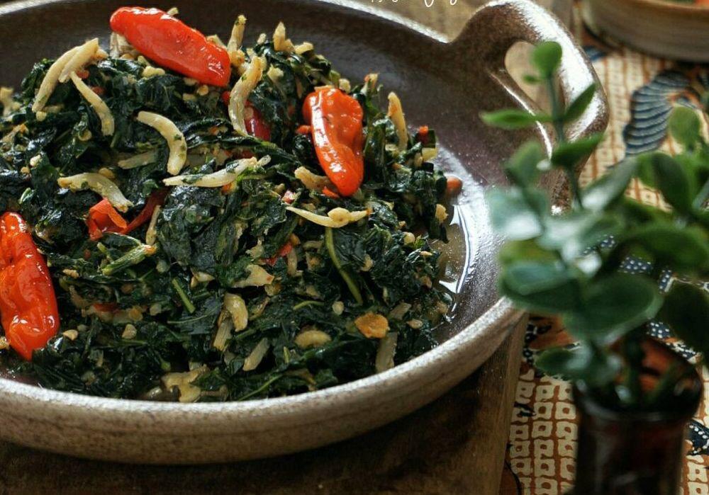 7 Resep Tumis Daun Singkong Sedap untuk Menu Sehari-hari