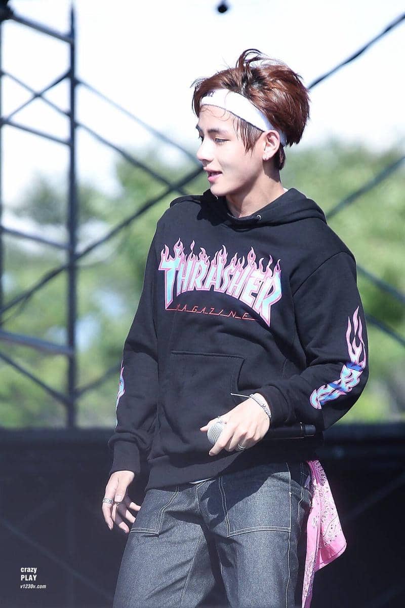 twitter.com/GeelovesBTS